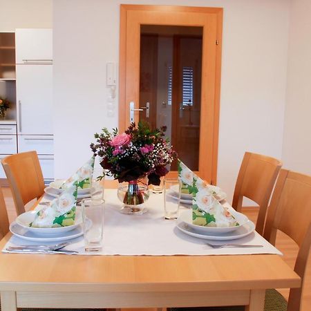 Raiffeisenhof Appartements Ehrenhausen Ngoại thất bức ảnh